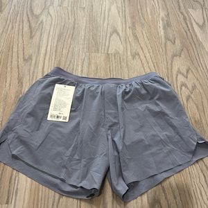 Lululemon Men’s Fast and Free Short 6” Lined (Large)
